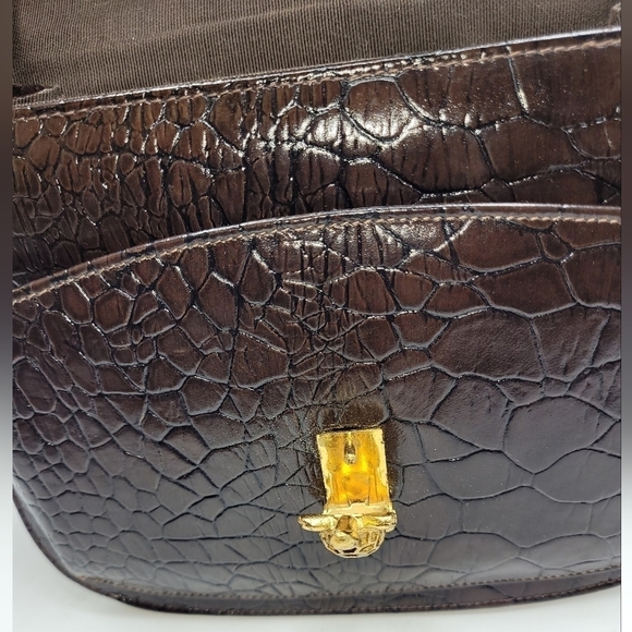 Vintage Brown Crocks embossed Small purse with Gold Turtle Accents Closure - Picture 11 of 16